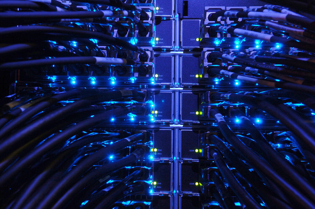 HPC and Grid Computing Solutions | Techne Datum LLP High-Performance Computing (HPC) and grid computing solutions by Techne Datum LLP, showcasing advanced computing infrastructure and data management.